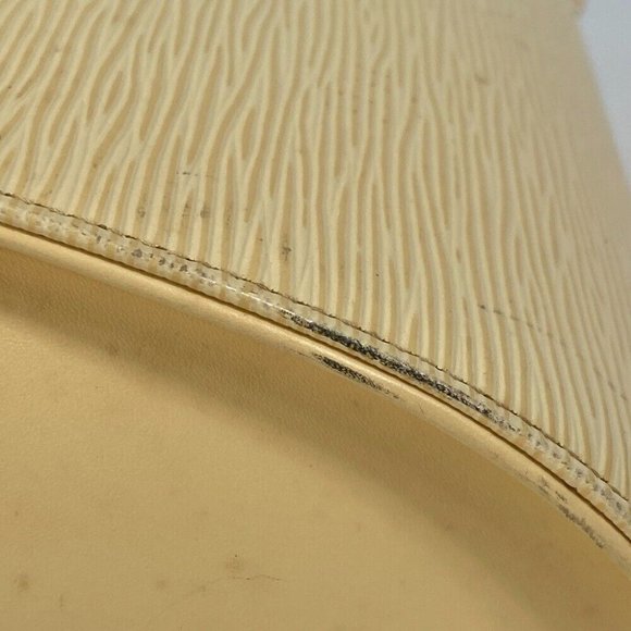 Authentic LOUIS VUITTON M5218A Epi Nocturn PM bag Shoulder Bag Yellow Based - Picture 8 of 16